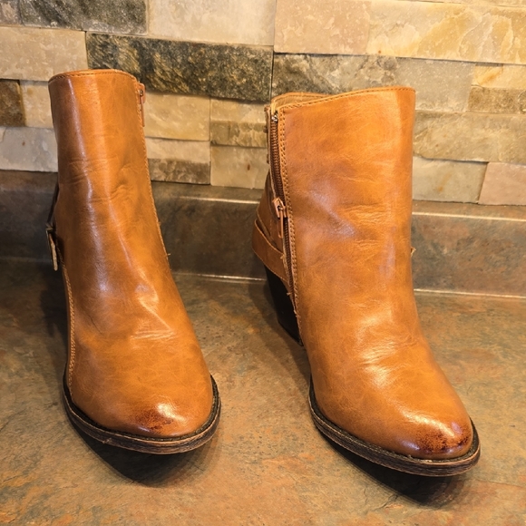Milano Chestnut Leather Ankle Boots - Picture 1 of 5